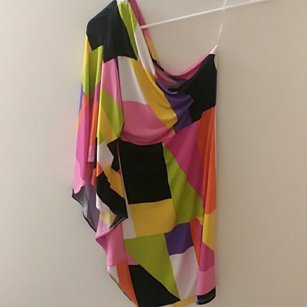 Dress - Picture 2 of 2